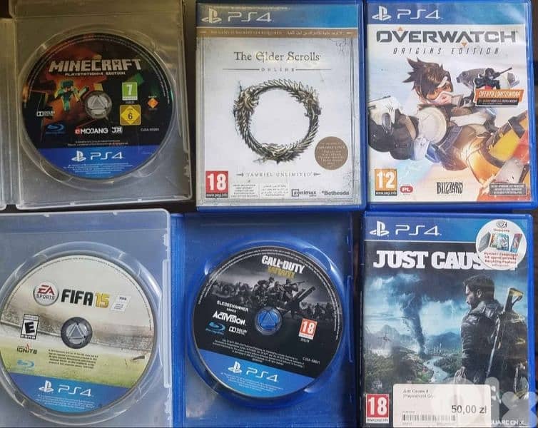 PS4 + 2 controllers + games 4