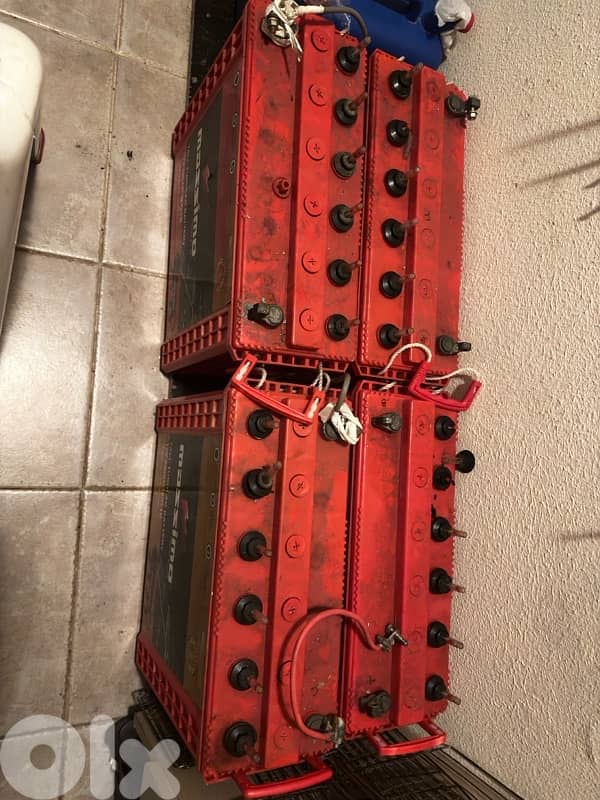 4 tubular batteries 200 amp used 250$ 2