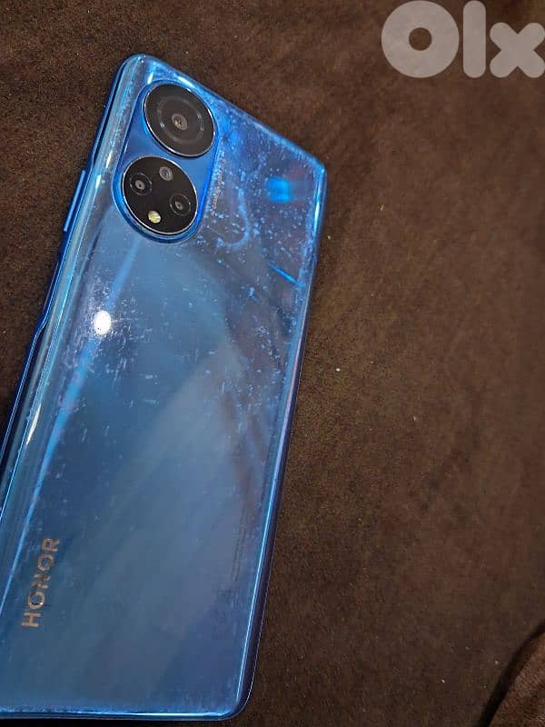 Honorx7 and free Samsung j6+ 1