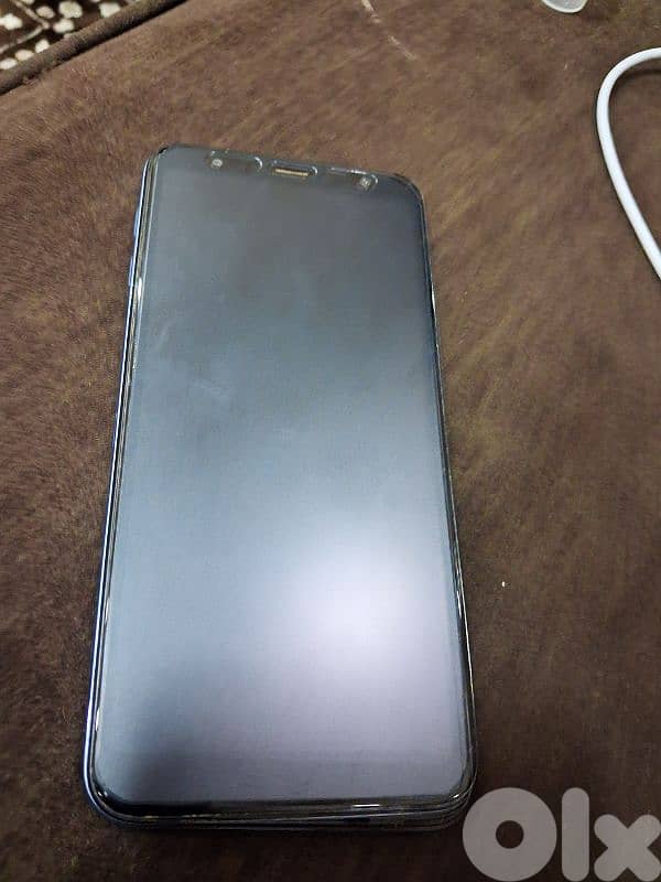 Honorx7 and free Samsung j6+ 5