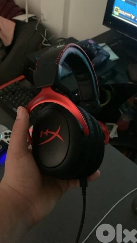 PS4 Slim 1.5Tb with two controllers w headset hyperx cloud II Wireless 4