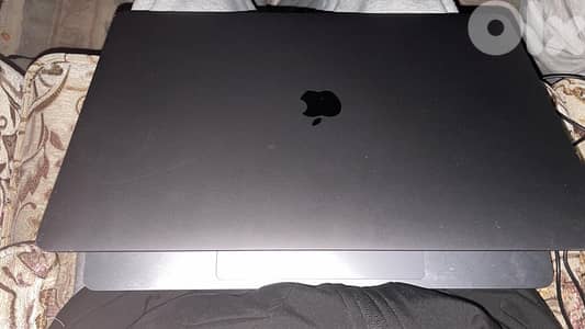 macbook pro 16” 2019