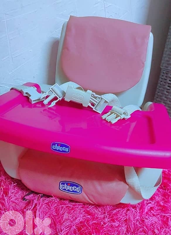 مقعد معزز بوستر 1