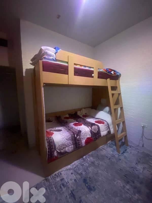 3 stories bed 1