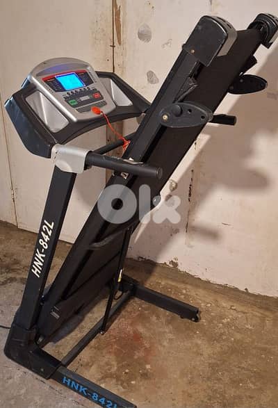 New Treadmill HNK b 120$