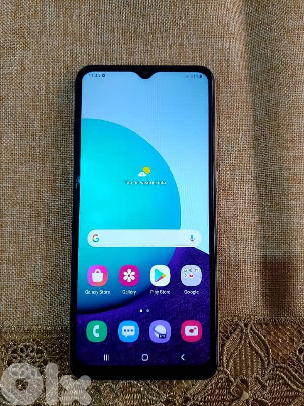 تلفون ماركة Samsung A02 معو 2 كفرات مستعمل نضيف السعر 80$ 3