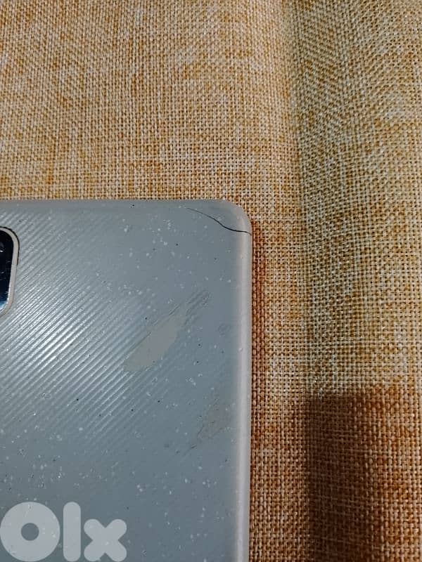 تلفون ماركة Samsung A02 معو 2 كفرات مستعمل نضيف السعر 80$ 12