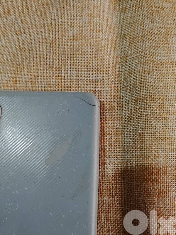 تلفون ماركة Samsung A02 معو 2 كفرات مستعمل نضيف السعر 80$ 13