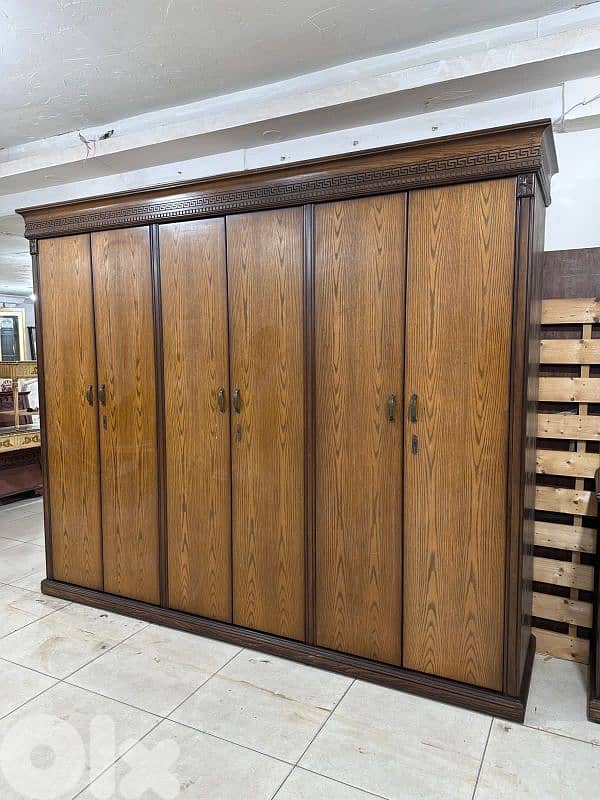 اوضة نوم ملكية خشب زان ولاتي كلا ملبسة قشرة سنديان 2