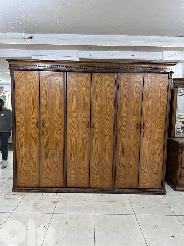 اوضة نوم ملكية خشب زان ولاتي كلا ملبسة قشرة سنديان 6