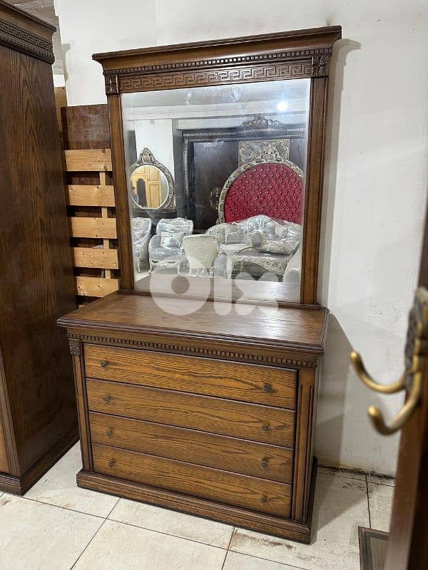 اوضة نوم ملكية خشب زان ولاتي كلا ملبسة قشرة سنديان 7