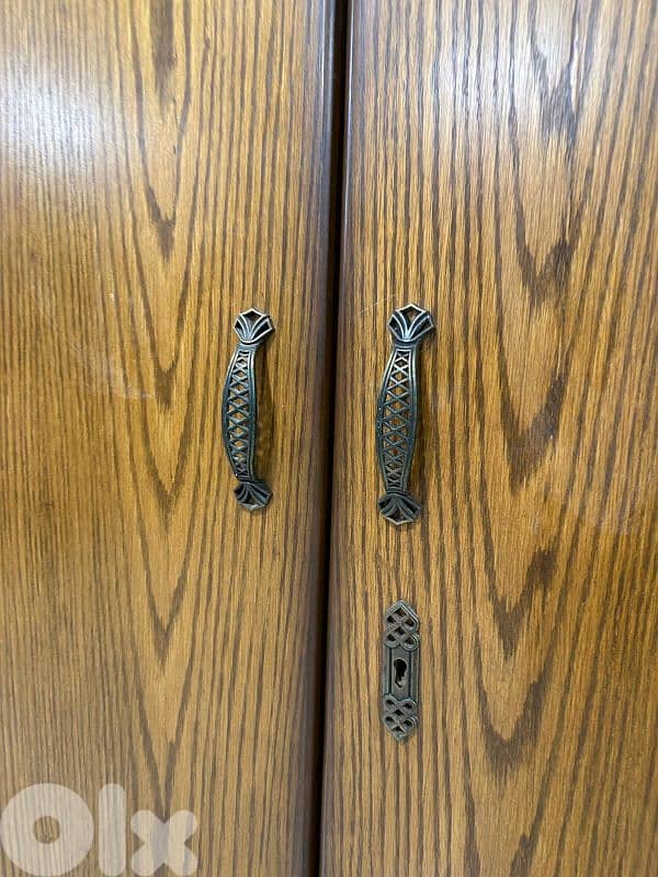 اوضة نوم ملكية خشب زان ولاتي كلا ملبسة قشرة سنديان 12