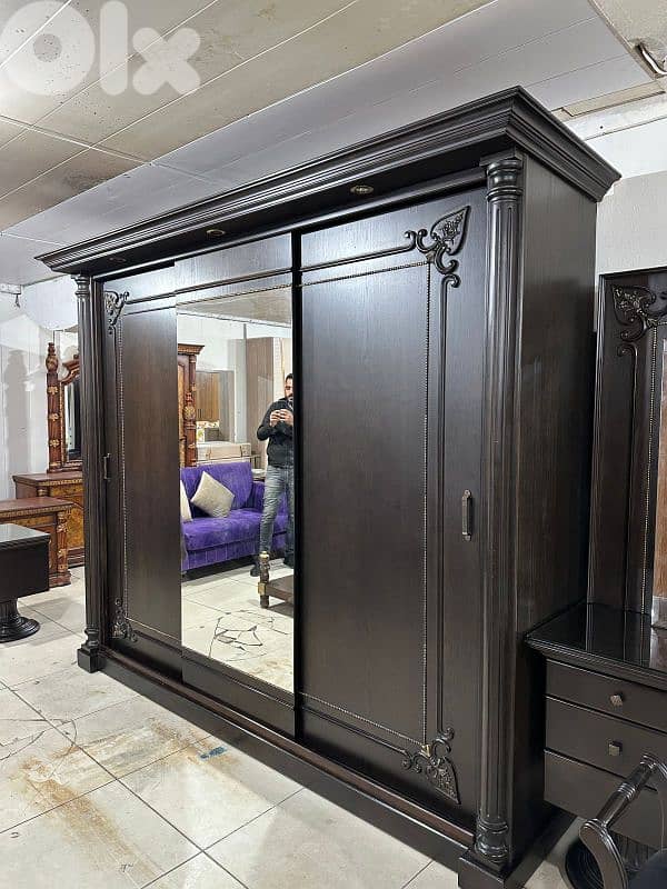 اوضة نوم ملكية سحاب خشب زان ولاتي كلا ملبسة قشر 2