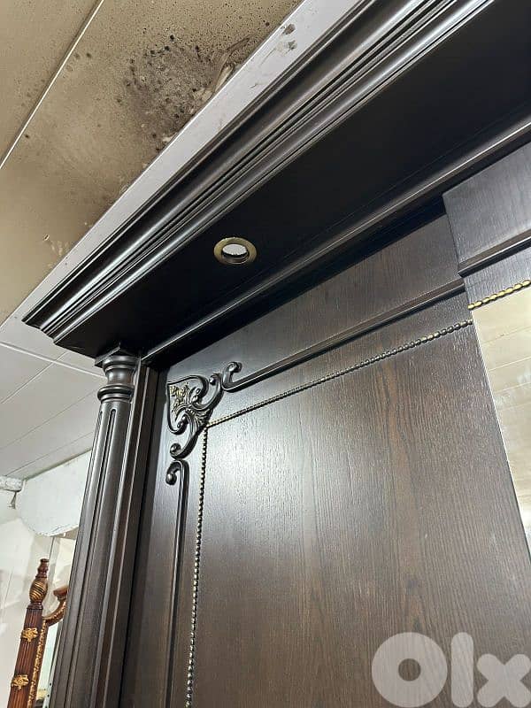 اوضة نوم ملكية سحاب خشب زان ولاتي كلا ملبسة قشر 6