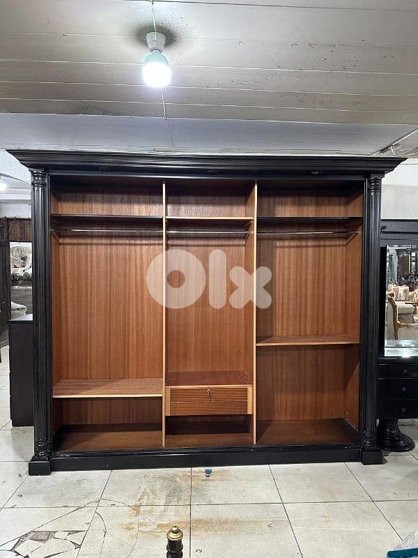 اوضة نوم ملكية سحاب خشب زان ولاتي كلا ملبسة قشر 15