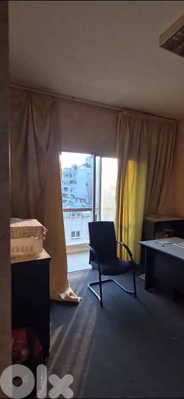 60m 3Rooms Office+Parking Sale Mazraa Fransabank Mar Elias Beirut