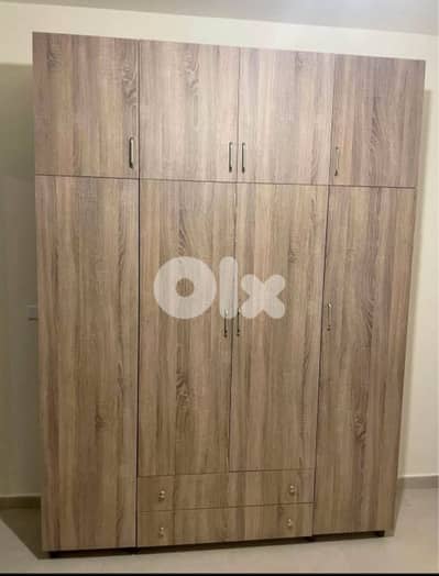 خزانة اربع درف حجم كبير طابقين عرض 180 سم