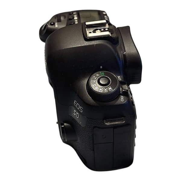 Canon 5D Mark IV Kit with 70-200 f2.8 and 24-105 L Lenses 4