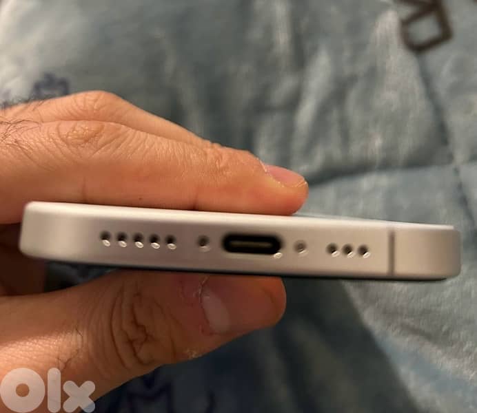 Iphone 16  71389996 4