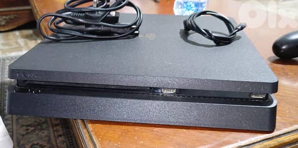 PS4 Slim 1 TB and PS VR