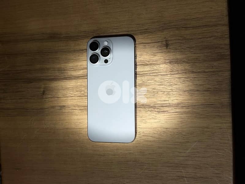 16 pro max super clean used like new 1