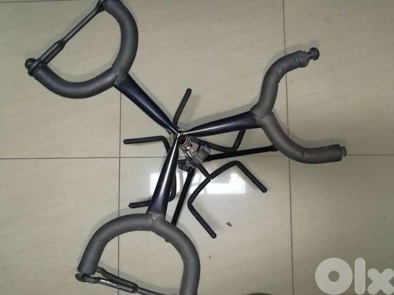 3 guitars metal stand 1