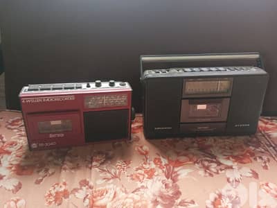 مسجلتين الماني بس راديو شغال تمام للبيع مع بعضن