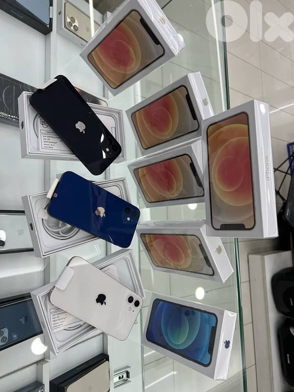 iphone 12 / 128 white and bleue and black 1