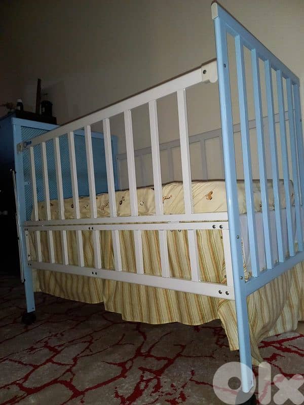 تخت ولادي صبياني مع فرشة ٤٠$ 1