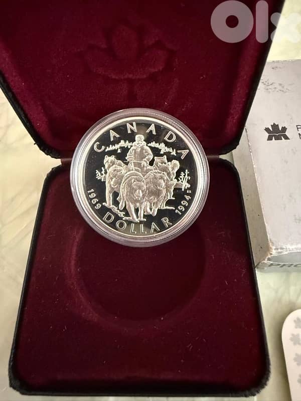 Beautiful Silver Coin in box with Certificate 2