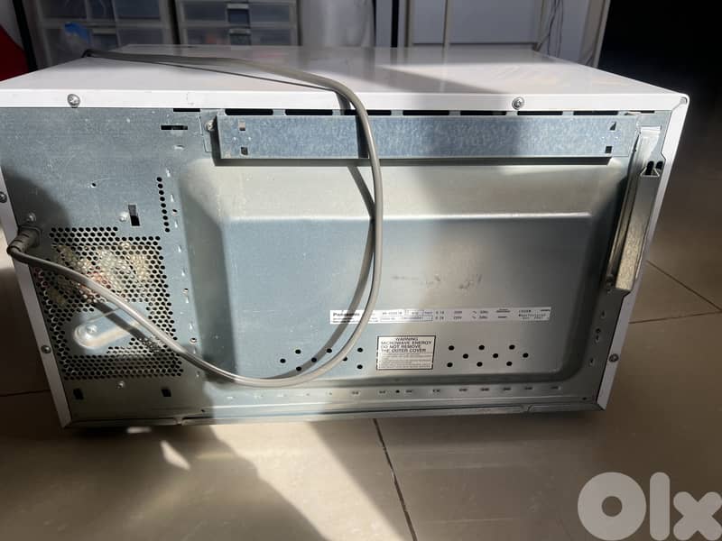 Panasonic Microwave Oven 5-in-1 cooking ميكروويف / فرن 1