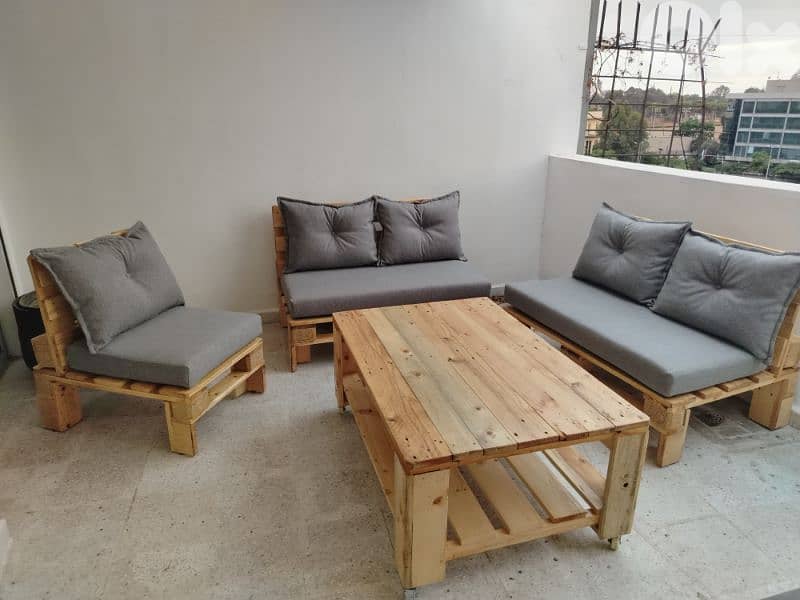 in outdoor setting room 2