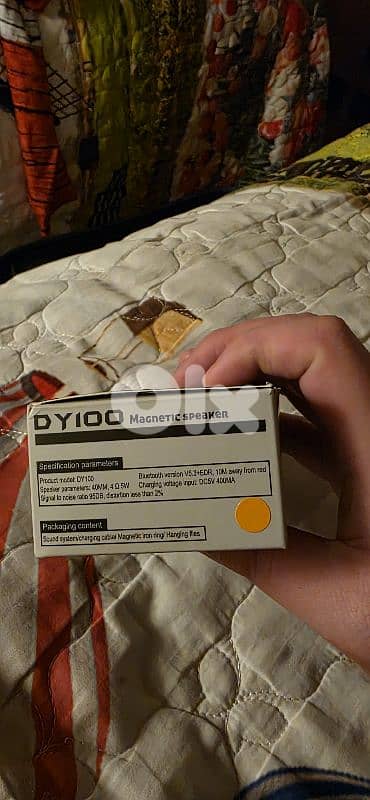 2 × bluetooth  magnetic speaker 4