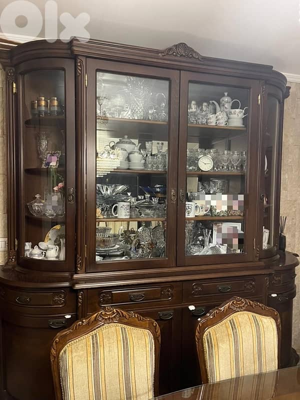 Dining Table with Chairs – Used, Good Condition 2