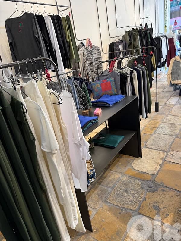 racks, closets, rails, lighting 2