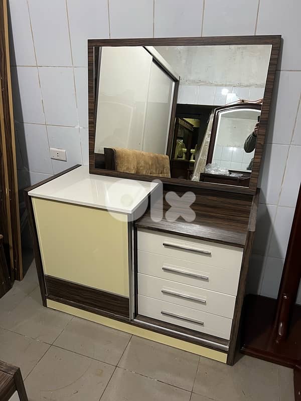 غرفة نوم شغل استقبال مستعملة شبه جديدة 3