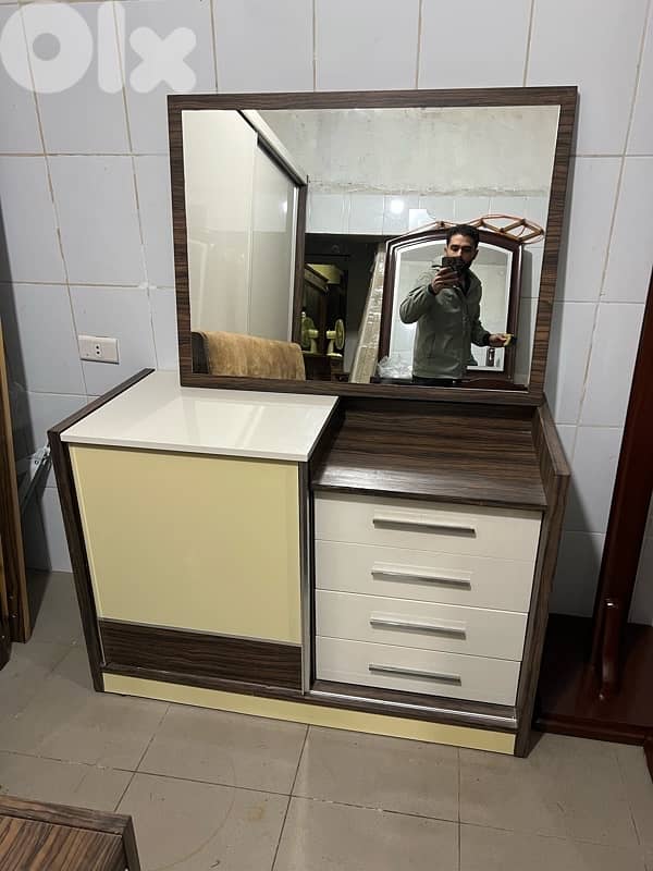 غرفة نوم شغل استقبال مستعملة شبه جديدة 4