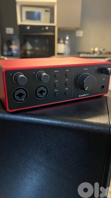 Focusrite Scarlett 4i4 4th Gen 3