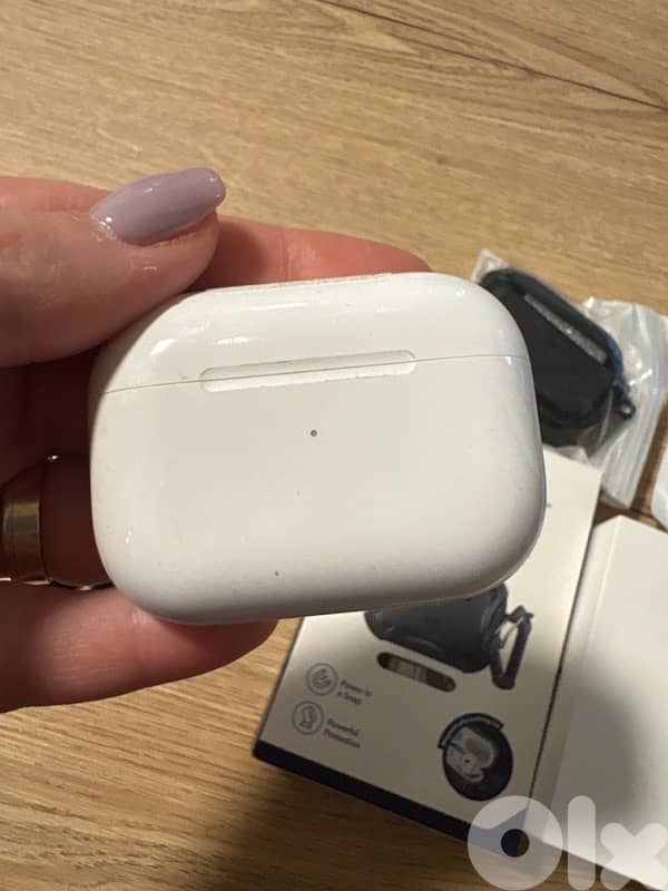 AirPods pro 2 4