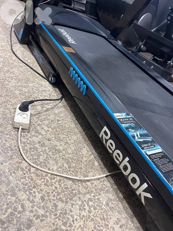 Treadmill reebook like new hold up to 120kg 3