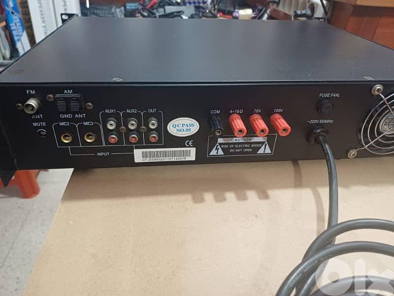 amplifier mixer 100v & 4 ohm 200w 1