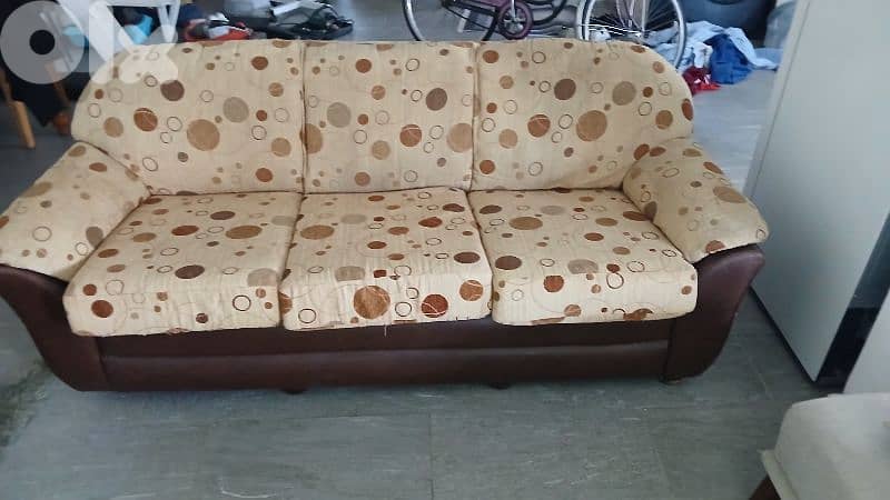 صالون للبيع 2