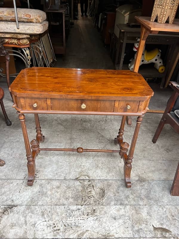 frensh desk مكتب فرنسي ناعم خشب جوز ولا اروع من اجمل القطع سعر لقذة 5