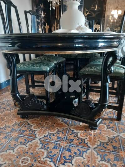 طاولة سفرة مع كراسي