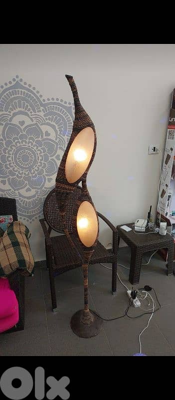 talbles/ lampadaire/ 4