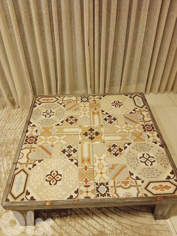 Mandala table design 1