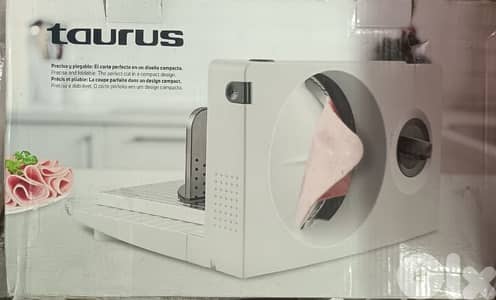 Meat and cheese slicer