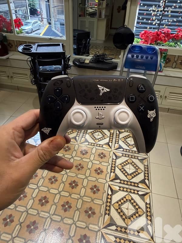 ps5 special edition controllers,ups,bag for sale 2