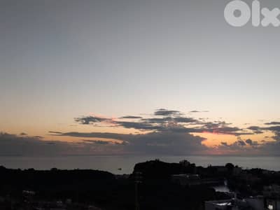 Apartment for sale in Amchit - شقة للبيع في عمشيت