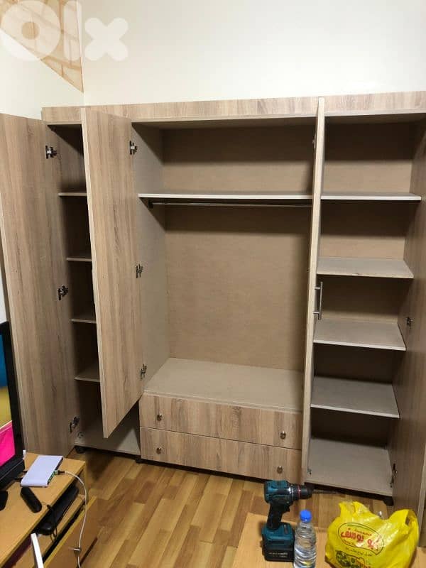 خزانة اربع درف حجم كبير عرض 180 سم 1